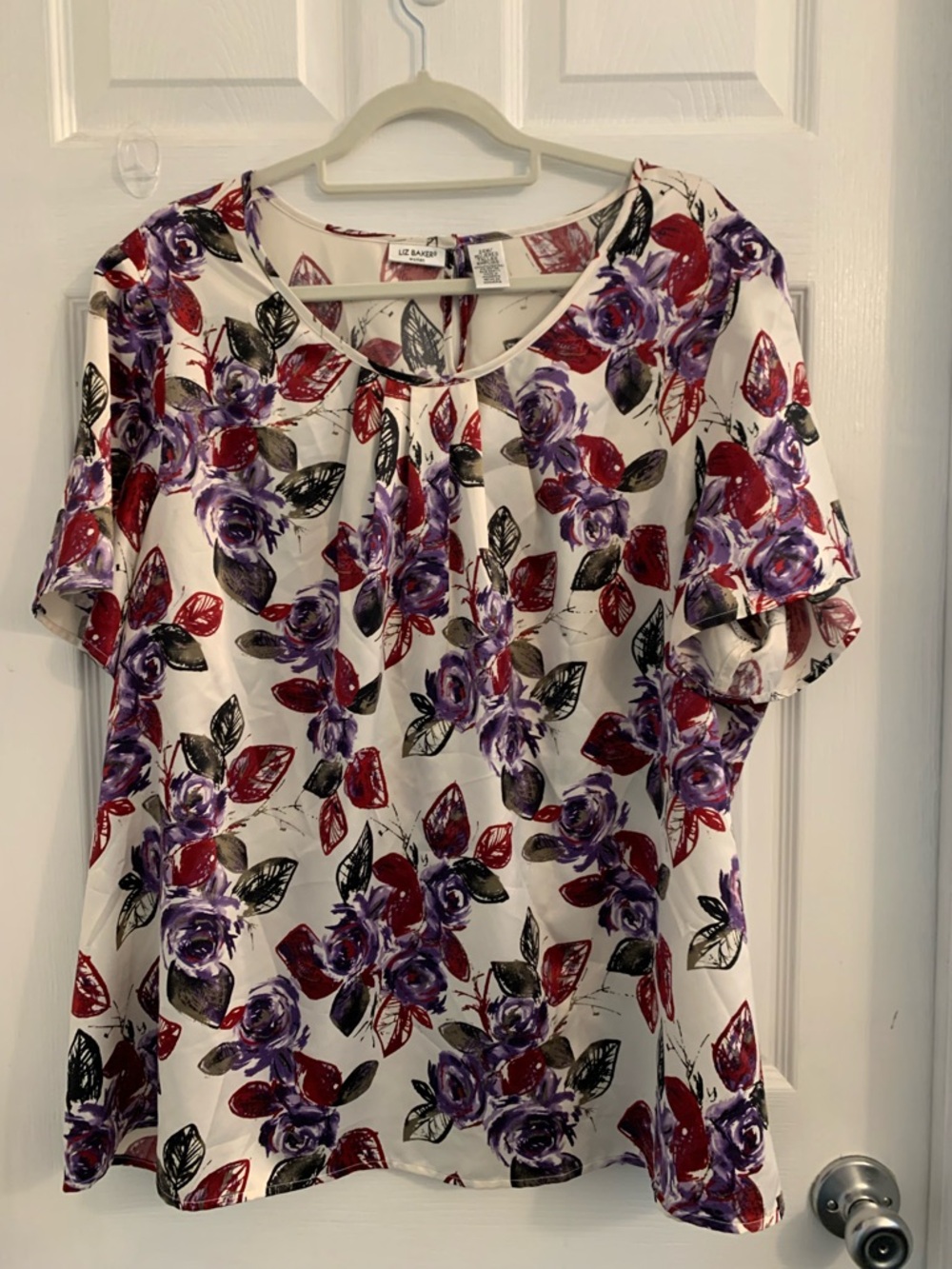 Liz Baker Cream Blouse with Purple & Red Floral Print. Size 24W $10